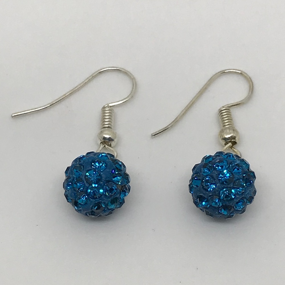 SPARKLY EARRINGS✨✨✨